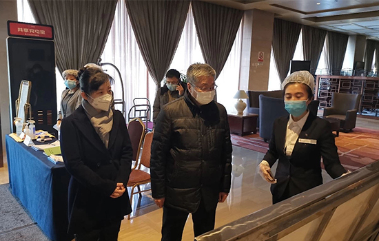 省国资委党委副书记项鸿林看望慰问 鼎博集团疫情防控一线员工